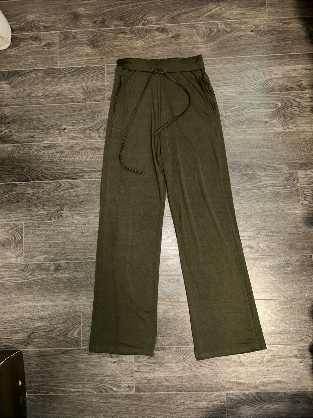 Amazon Essentials Olive Green Wide-Leg Drawstring Pants